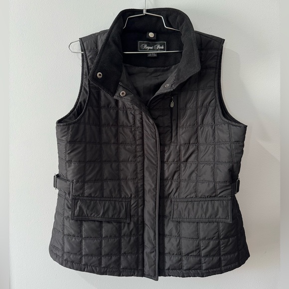 Regent Park Black Vest Size Large - Picture 1 of 6